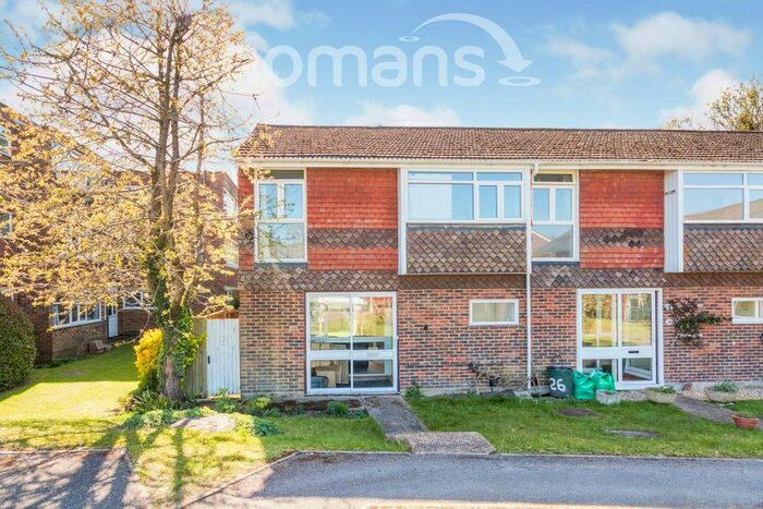 3 Bedroom Terraced House To Rent In Highfield Close, Wokingham, RG40