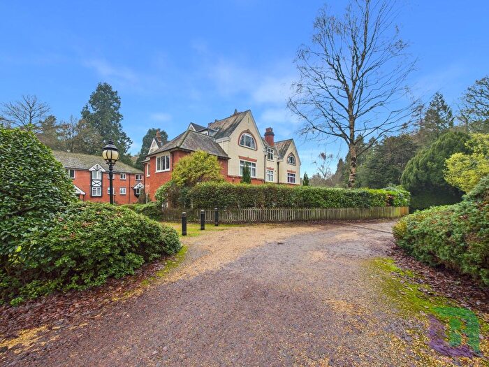 1 Bedroom Flat For Sale In The Knoll, Aspley Heath, Milton Keynes, MK17