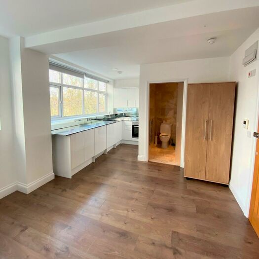 Studio To Rent In Florentia House, Vale Road, N4