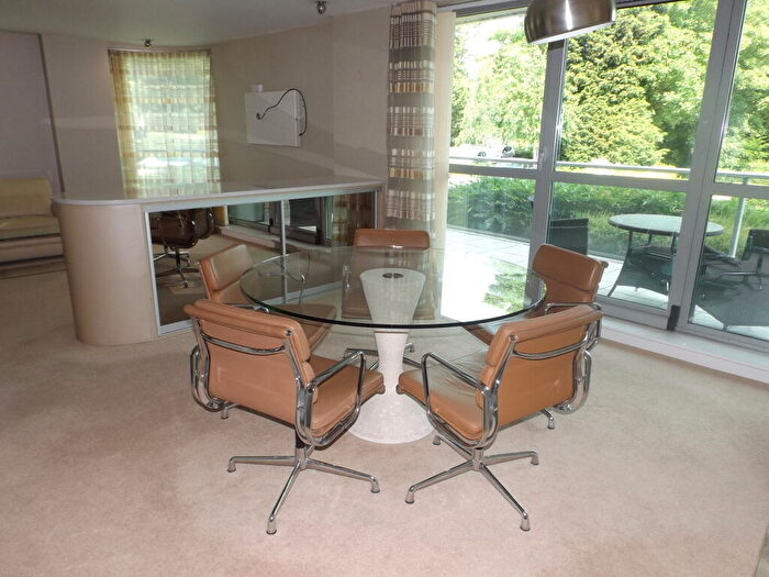 3 Bedroom Apartment To Rent In River Crescent, Nottingham, NG2