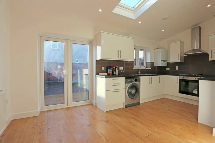 4 Bedroom End Of Terrace House To Rent In Sheppey Road, Dagenham, London, RM9