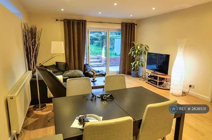 5 Bedroom Semi Detached House To Rent In The Chase, Guildford, GU2