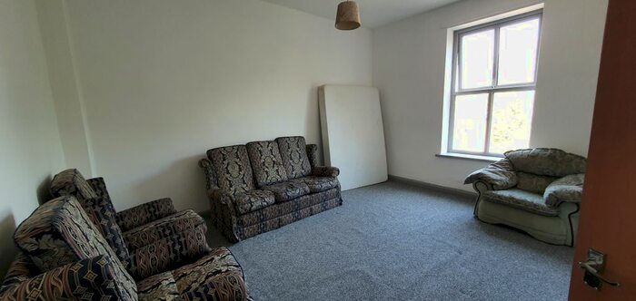 1 Bedroom Flat To Rent In Keighley Rd, Bradford, BD8