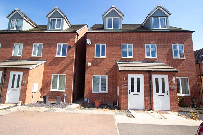 3 Bedroom Semi-Detached House To Rent In Stayers Road, Bessacarr, Doncaster, DN4