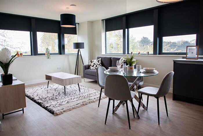 2 Bedroom Flat To Rent In Birmingham Road, West Bromwich, B70