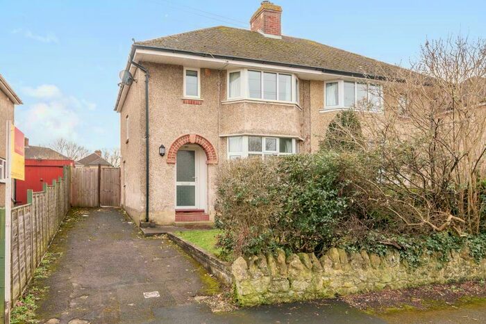 3 Bedroom Semi-Detached House To Rent In The Link, Headington, OX3