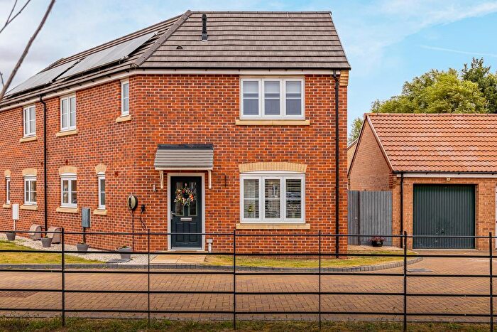 3 Bedroom Semi-Detached House For Sale In Palgrave Way, Pinchbeck, PE11