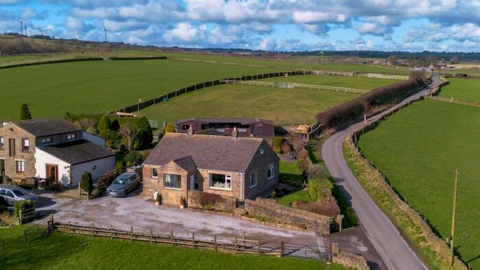 3 Bedroom Detached House For Sale In Folly Lane, Thurlstone, S36