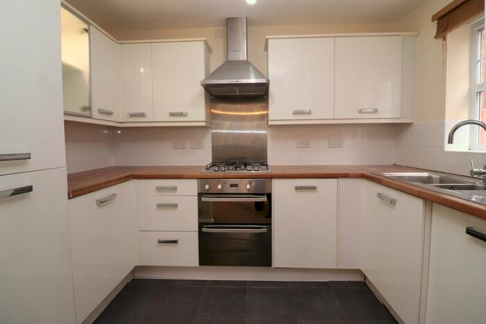2 Bedroom Flat To Rent In Hudson Close, Bolton BL3