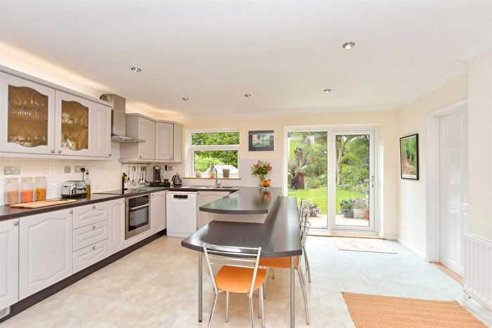 4 Bedroom Chalet For Sale In Hempstead Road, Hempstead, Gillingham, Kent, ME7