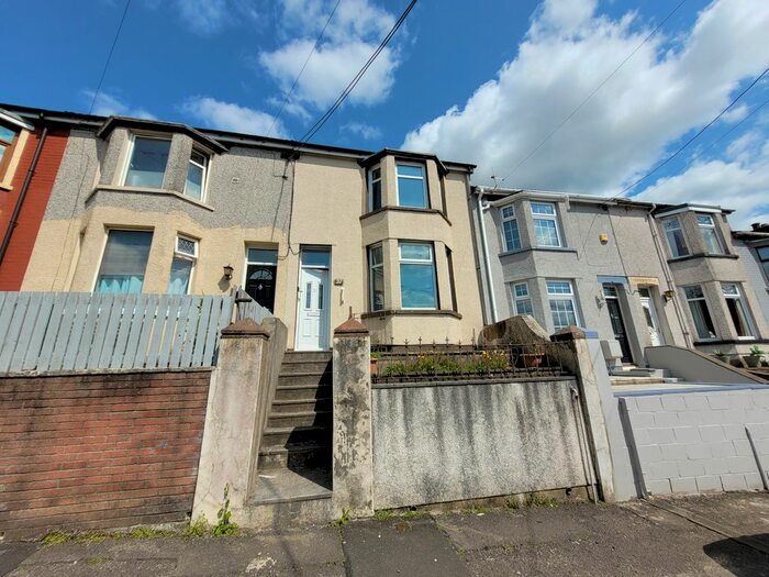 3 Bedroom Terraced House To Rent In Bryngwyn Road, Abertillery, NP13