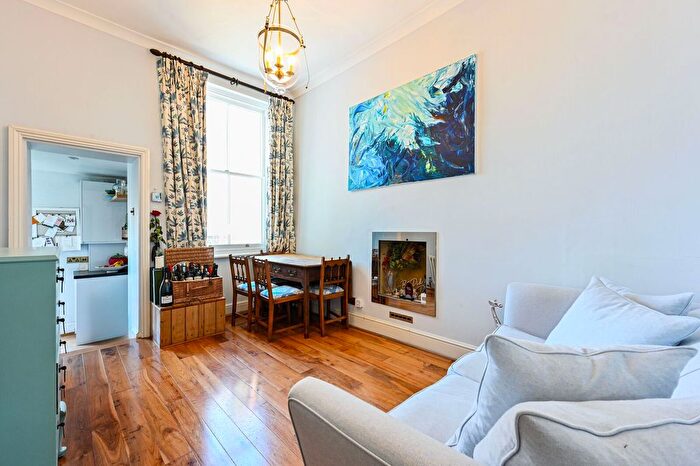 2 Bedroom Flat To Rent In Ongar Road, West Brompton, London, SW6