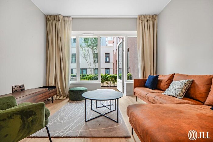 2 Bedroom Flat To Rent In Zinc Street Sugar House Island, E15