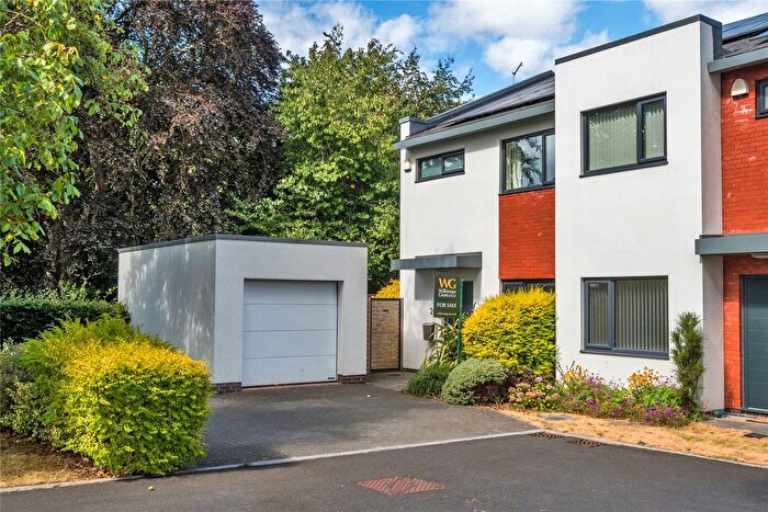 3 Bedroom Semi Detached House For Sale In Topsham, Exeter, EX3