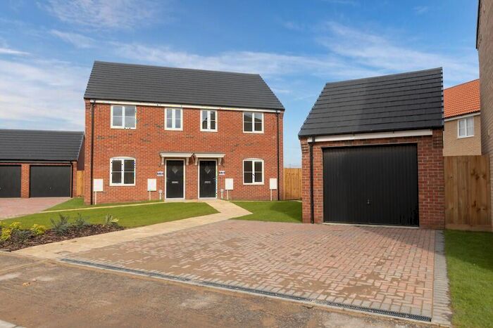 3 Bedroom Semi-Detached House For Sale In High Road, Weston, PE12
