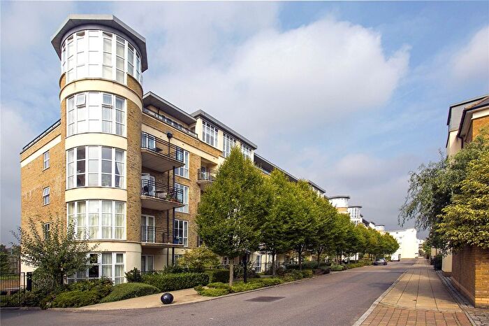 1 Bedroom Flat For Sale In Melliss Avenue, Kew, Richmond, Surrey, TW9
