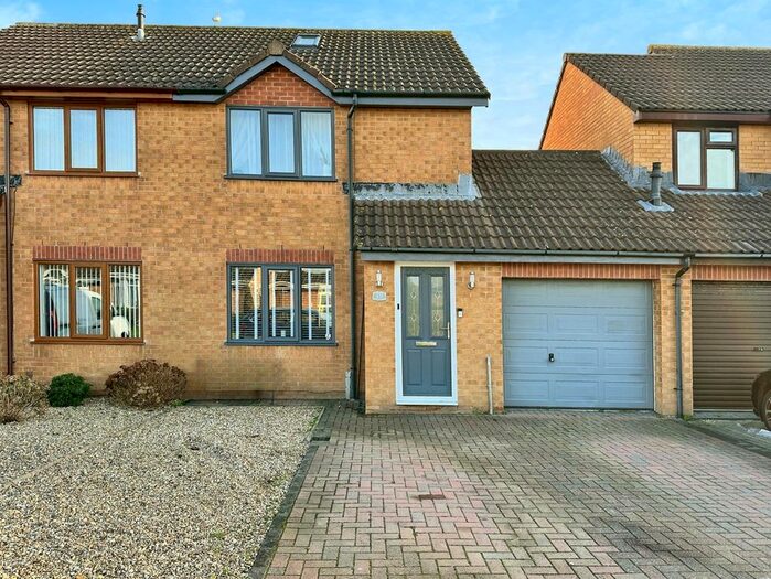 2 Bedroom Semi-Detached House For Sale In Southernlea Road, Burnham-On-Sea, TA8