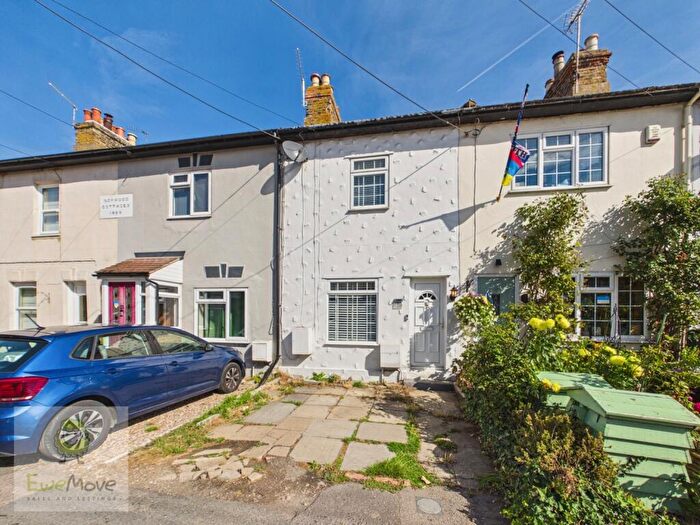2 Bedroom Terraced House For Sale In Cooling Road, Cliffe, Rochester, ME3