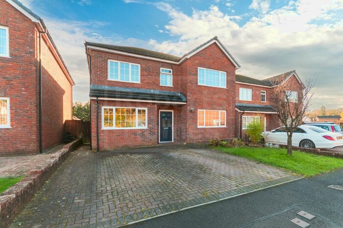 4 Bedroom Detached House To Rent In Maes Y Gorof, Ystradgynlais, Swansea, West Glamorgan, SA9