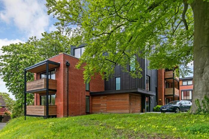 2 Bedroom Apartment For Sale In Winchester, SO22