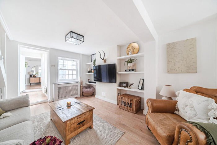 2 Bedroom Terraced House For Sale In London Street, Chertsey, KT16