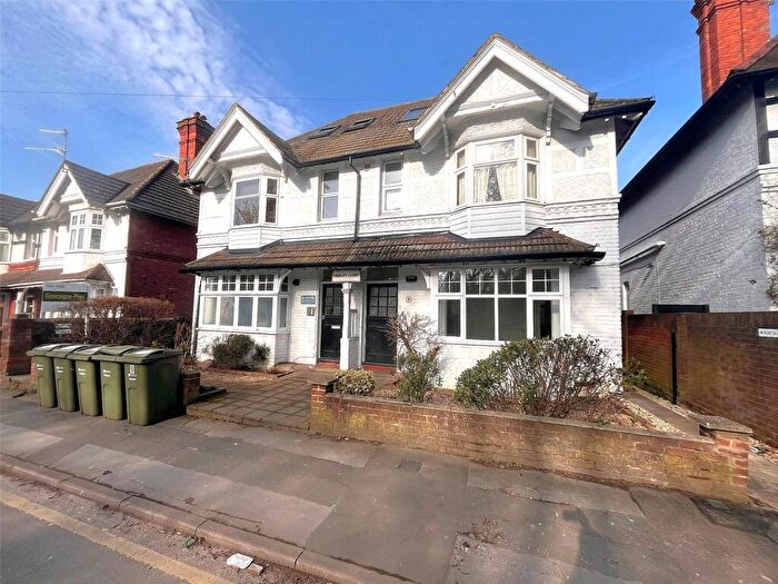 Apartment To Rent In Shirley Court, York Road, Guildford, Surrey, GU1