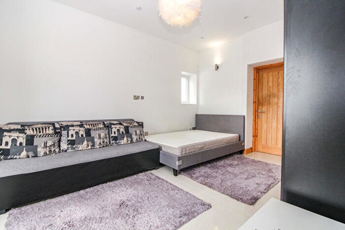 Studio To Rent In Woodford Avenue, Ilford, IG2