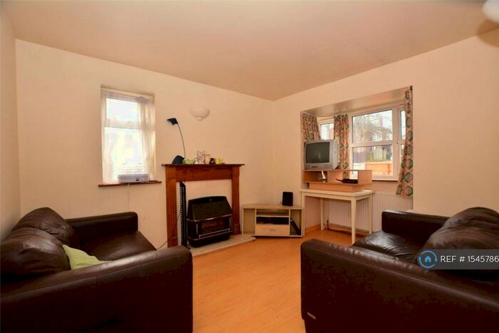 4 Bedroom Detached House To Rent In Boston Avenue, Leeds, LS5