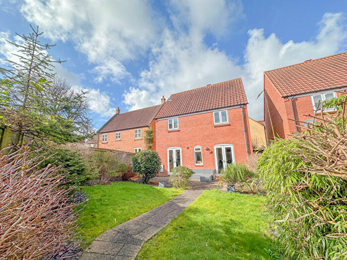 3 Bedroom Detached House For Sale In Shepton Mallet, BA4