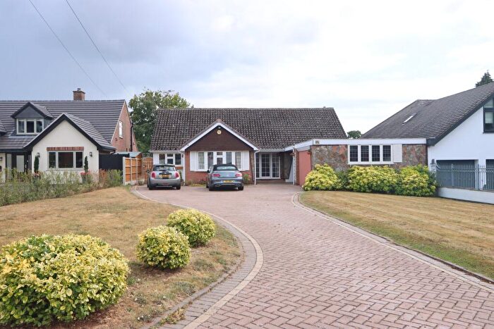 4 Bedroom Bungalow For Sale In Newfield Road, Hagley, Stourbridge, DY9