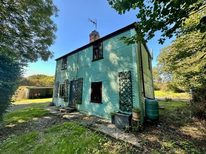 4 Bedroom Smallholding For Sale In Ffostrasol, Llandysul, SA44