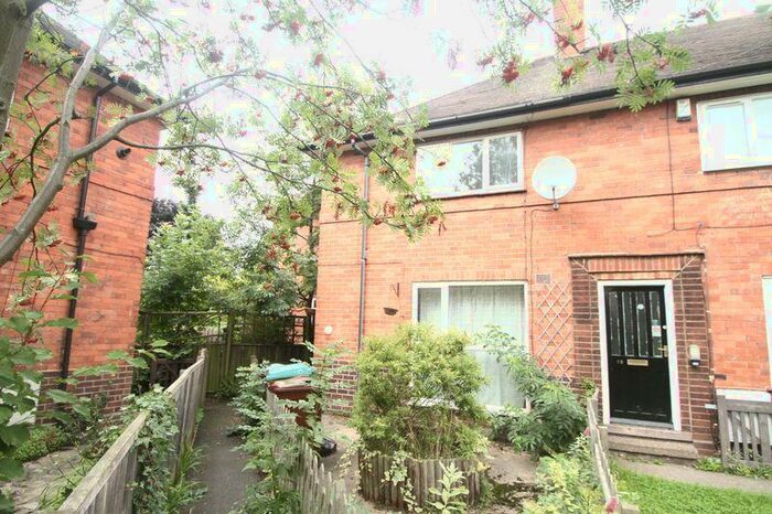 4 Bedroom End Of Terrace House To Rent In Coleby Avenue, Nottingham, NG7
