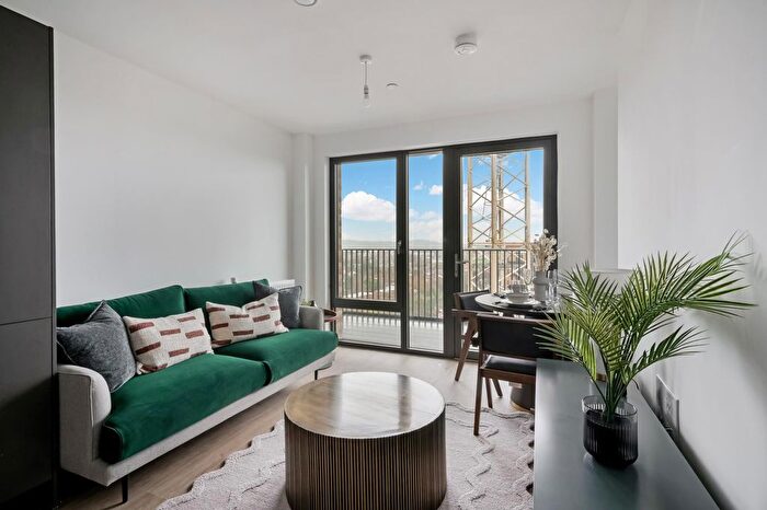 1 Bedroom Flat To Rent In Pullman House, Wembley Park Gardens, Wembley, HA9