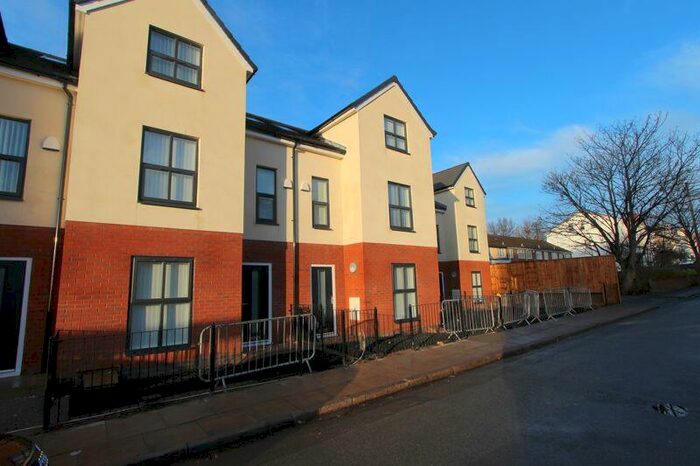 4 Bedroom Town House To Rent In Green Lane, Liverpool - First Month Half Price Rent!, L13