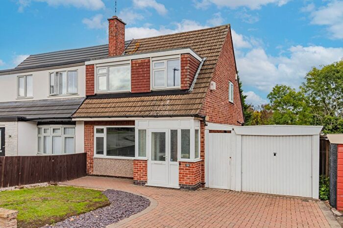 3 Bedroom Semi-Detached House For Sale In Packer Avenue, Leicester Forest East, LE3