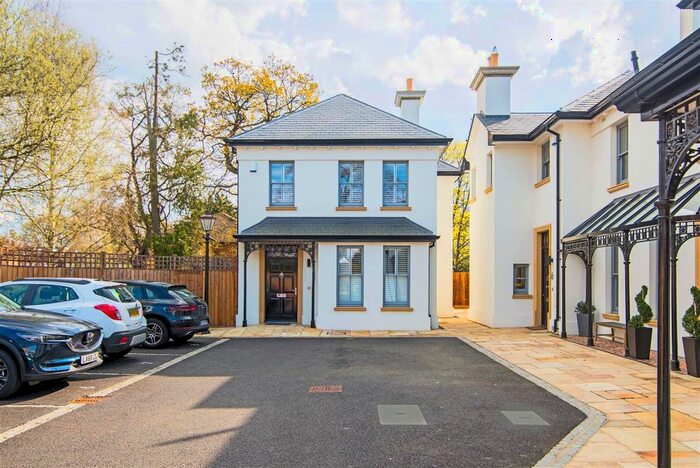 2 Bedroom Detached House To Rent In Hampton Road, Hampton, TW12