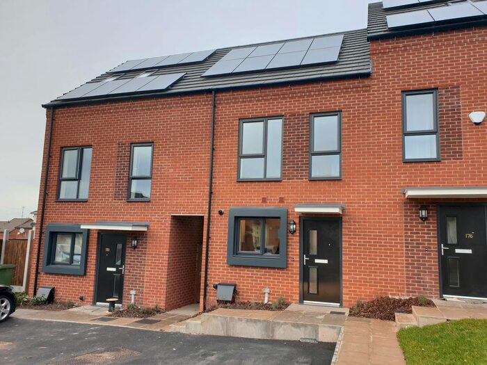 2 Bedroom Property To Rent In Fifth Avenue, Wolverhampton, WV10