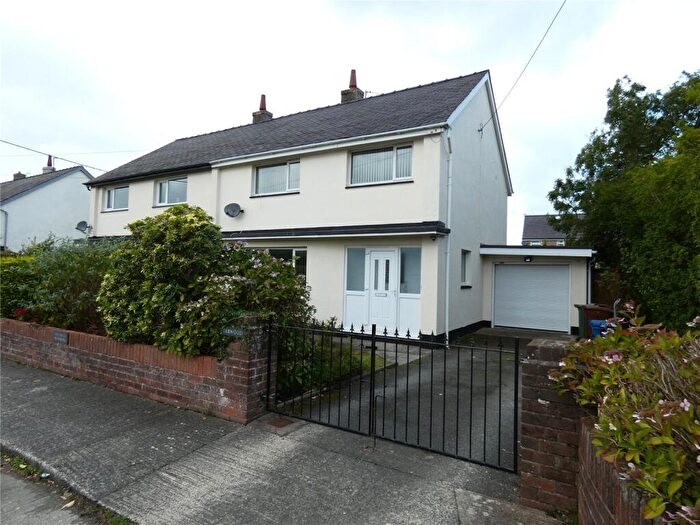 3 Bedroom Semi-Detached House To Rent In Penrhosgarnedd, Bangor, Gwynedd, LL57