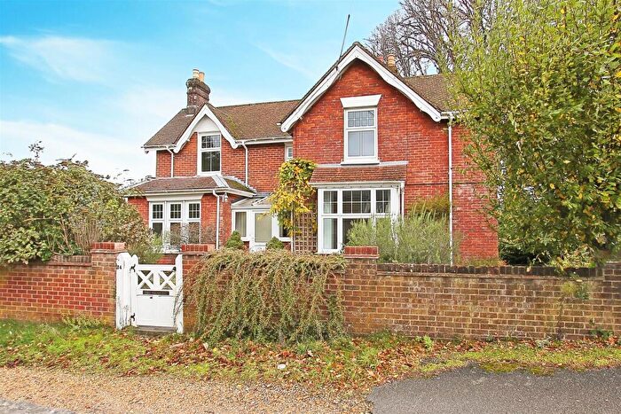 4 Bedroom House To Rent In Dewlands Way, Verwood, BH31