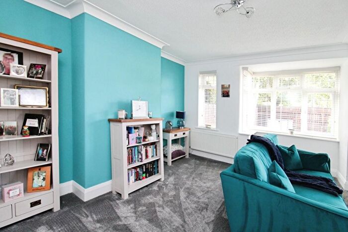 5 Bedroom Semi-detached House For Sale In Studley Road, Ripon, HG4