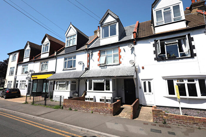 1 Bedroom Apartment For Sale In Pall Mall, Leigh-on-sea, SS9
