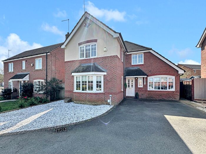 4 Bedroom Detached House For Sale In Wake Way, Grange Park, NN4