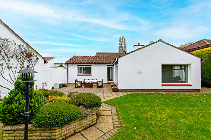 4 Bedroom Detached Bungalow For Sale In Dunton Close, Four Oaks, B75
