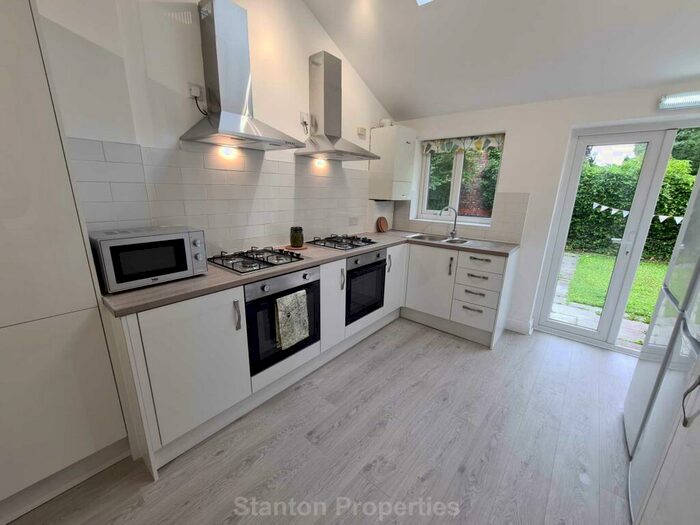 7 Bedroom Semi-Detached House To Rent In &# Pppw, See Video Tour, Wellington Road, Fallowfield, M14