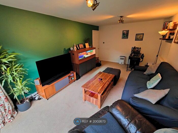 1 Bedroom Flat To Rent In Churchfield, Manchester, M21