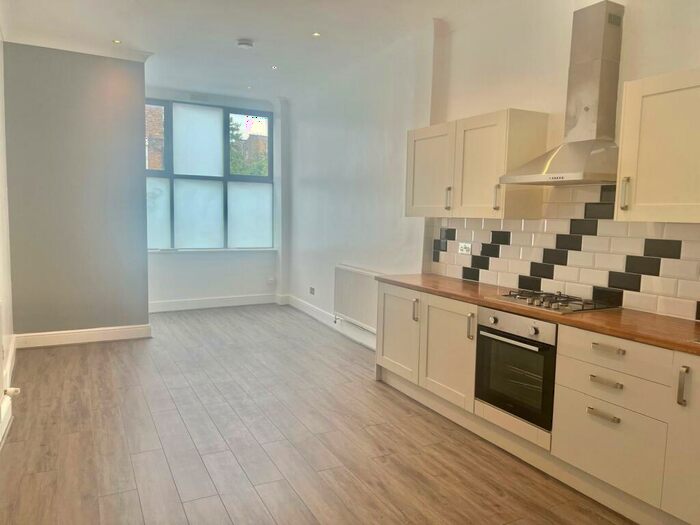 1 Bedroom Flat To Rent In London, SE14