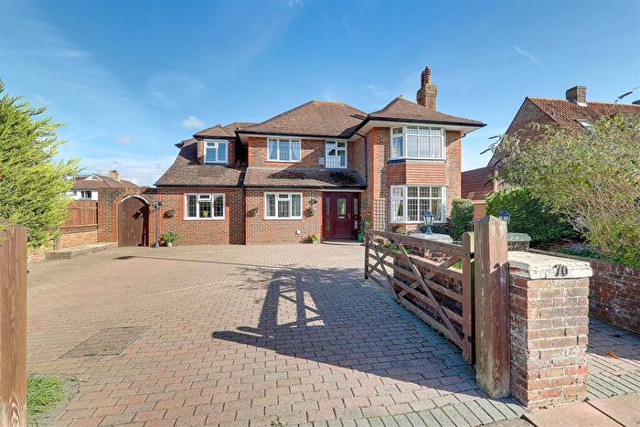 6 Bedroom Detached House For Sale In Forest Road, Broadwater, Worthing, BN14