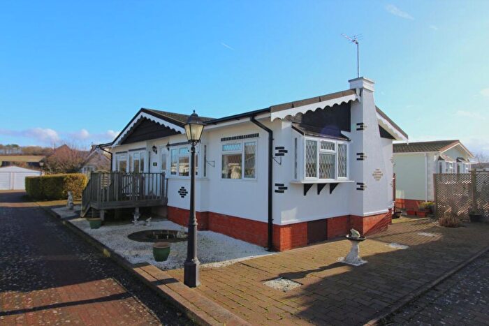 2 Bedroom Park Home For Sale In Sunnymead Orchard, Ashwell, Baldock, SG7