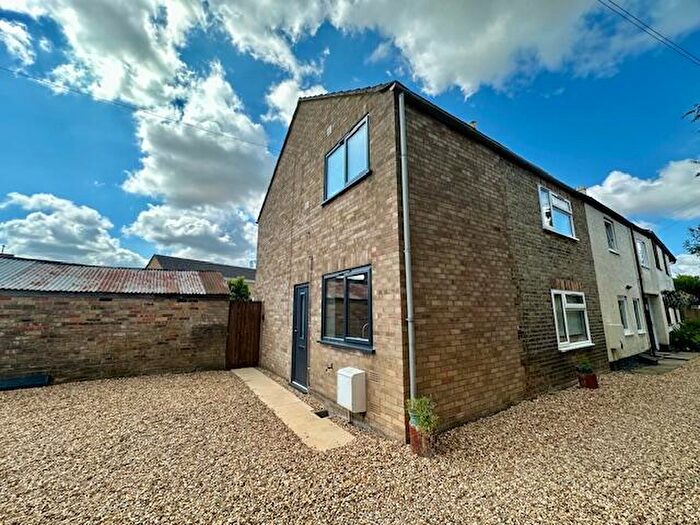 3 Bedroom End Of Terrace House To Rent In The Fold, Coates, PE7