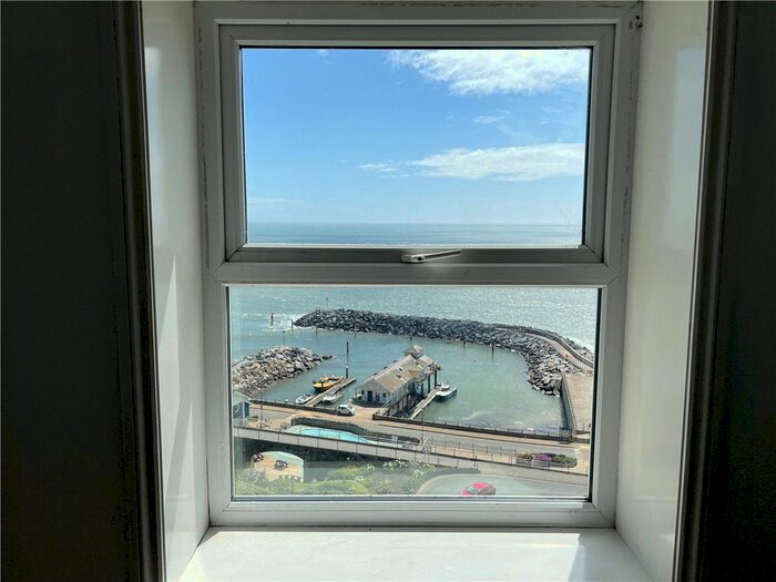 2 Bedroom Flat For Sale In Hambrough Road, Ventnor, Isle Of Wight, PO38